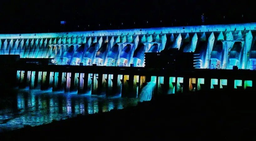 Iluminación Monumental de Itaipú — foto 1